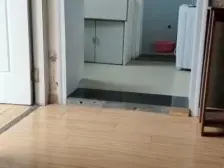 公房急售!新桥头九龙广场旁 2室1厅,拎包入住。