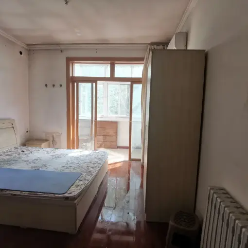  �����Ϻ��г�����725������Ժ76ƽ���� 3��1��1�� 