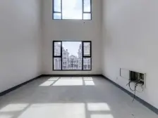 半岛印象 别墅,上叠东边套,位置好,有储藏室,阁楼,大露台