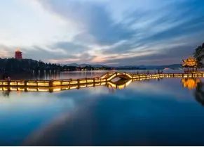 �����̳ǡ����ø��������������̣��������е�����ܳ�֮Ϊ���̳����