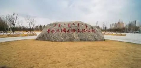 ��ʵ�����и���ɽˮ֮��Ķ�����ѧ