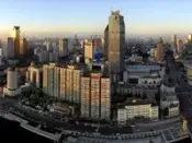 土地：整体供求环比走低 杭州收金近145亿领衔