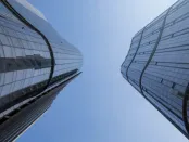 合并重组浪潮持续 中小银行改革提速引关注
