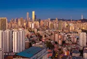 2020年居民人均收入比2010年翻一番目标如期实现