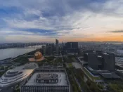 首轮集中供地上半场落幕 12城揽金超5700亿