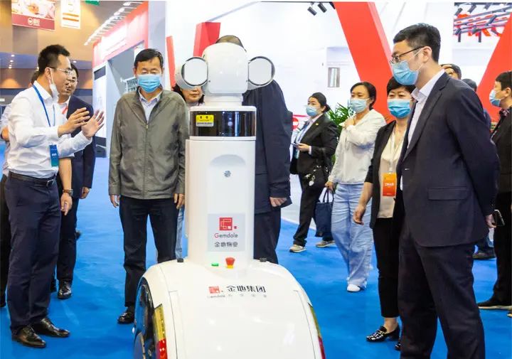 �����ںϣ����˶���ح��ؼ������������ھŽ�ǲ���