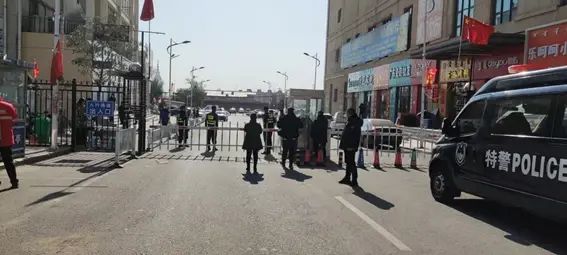 �����¹ڲ�������ɽ������ˮ��ɽ���ڣ���ҵ���ж�