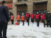 亚新红色物业 | 风雪中的温暖守护