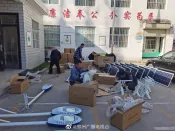 安装路灯暖民心