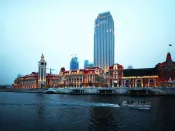 万商朝聚，慧眼识“金” 以远见共筑城市繁华！