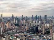 央行上海总部：1月长三角地区人民币贷款增加1.44万亿元 住户部门贷款增加2437亿元