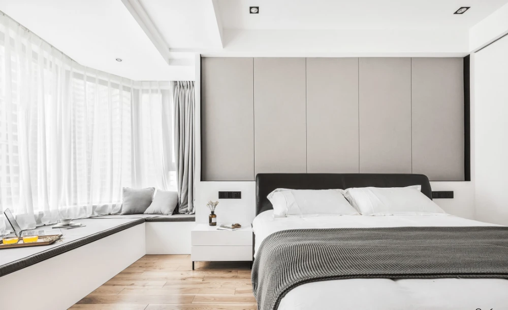 130平2室居现代风，呈现简洁明快的生活气息。