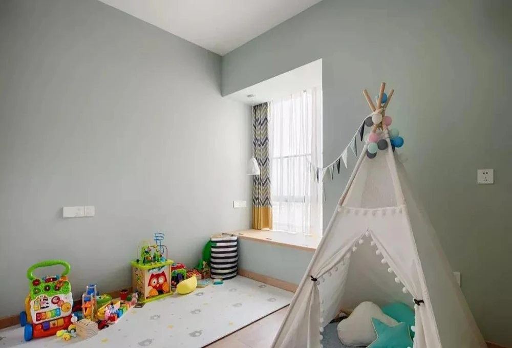 儿童房娱乐室,选择了浅绿色墙漆.