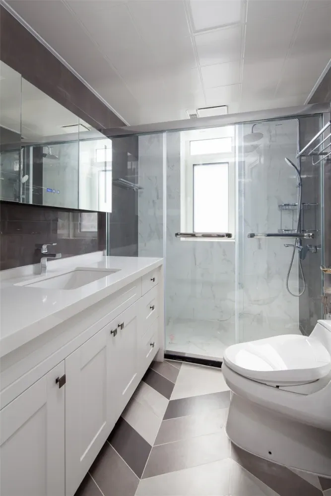 现代四居室120平米15万-海滨城广场二期装修案例-深圳房天下家居装修