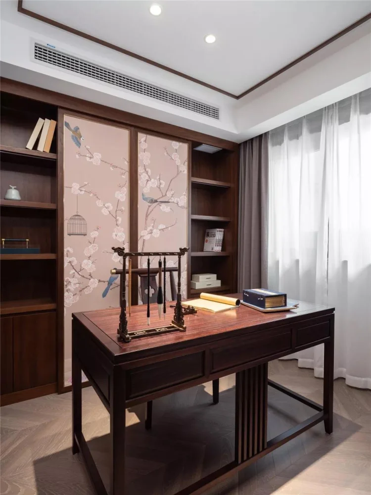 新中式三室122㎡ 硬包背景墙，木饰面板