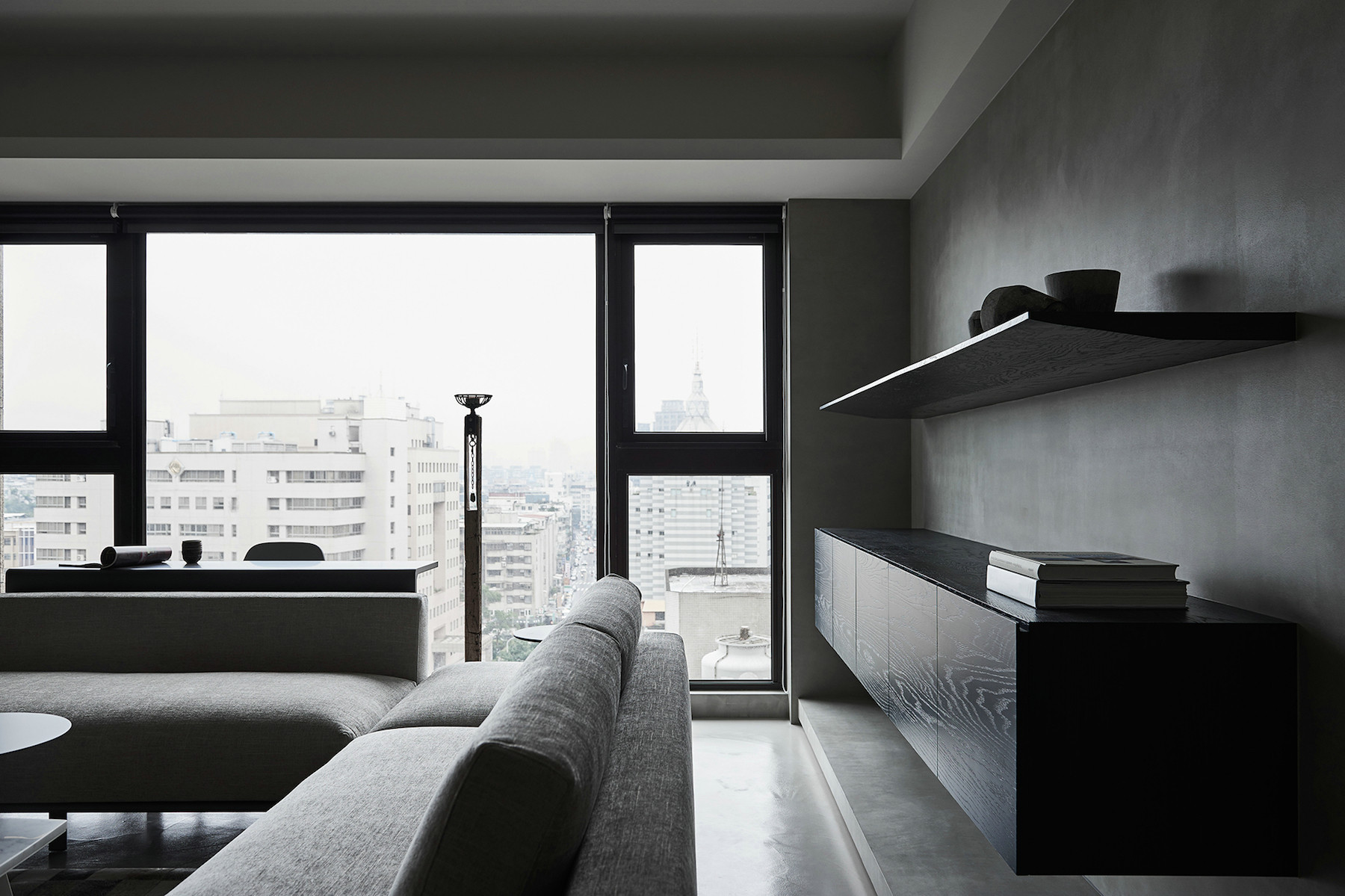 129平米的三居室装修案例欣赏，将现代风融入到现代生活当中。