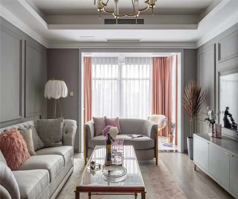 灰色和粉色的搭配， 让 整个家充满高级感。
