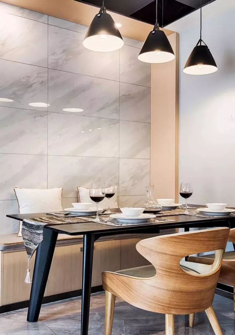 68平现代惬意三室 餐客厅瓷砖墙面