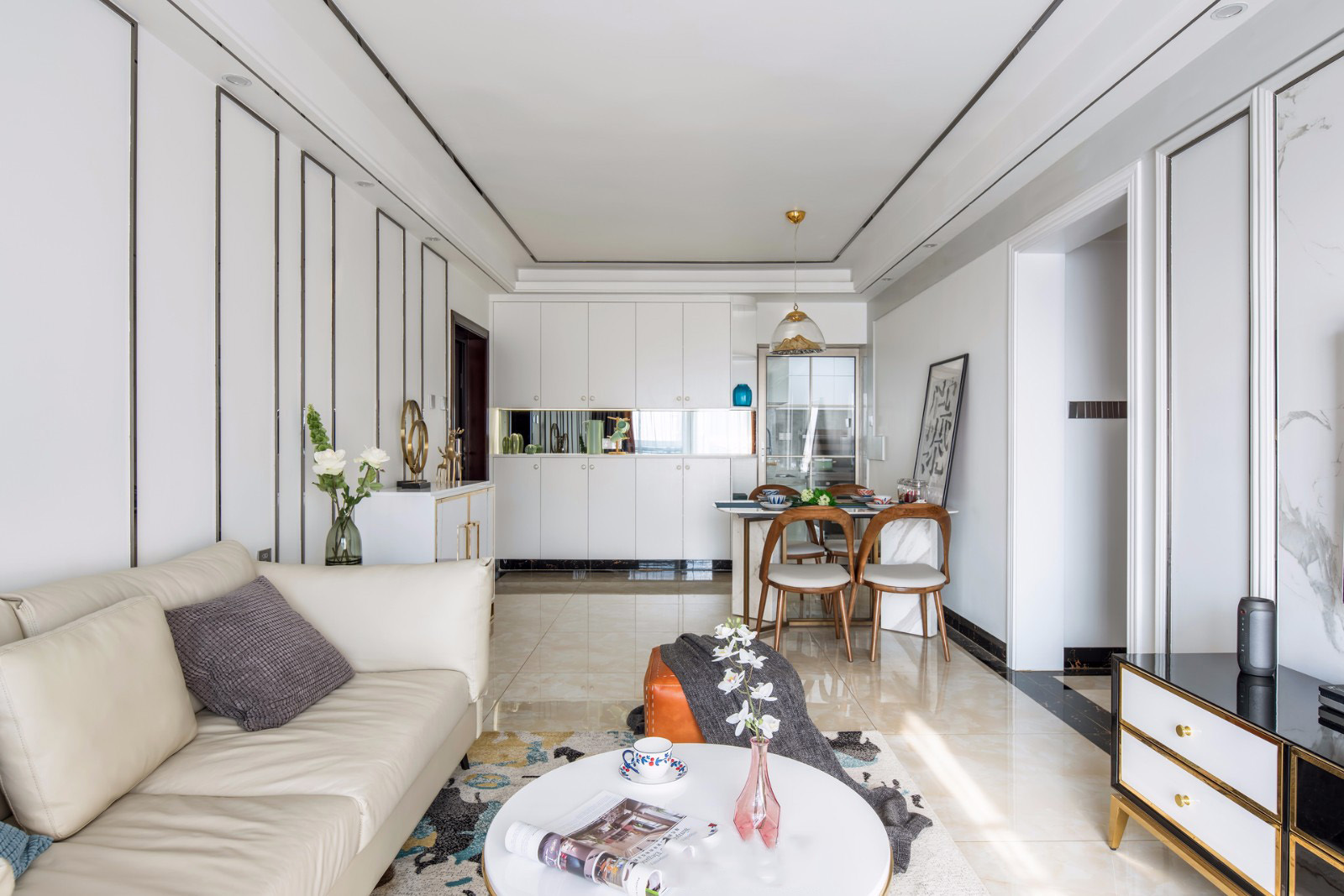 85平米二居室设计说明，7万元装修的轻奢风格有什么效果？