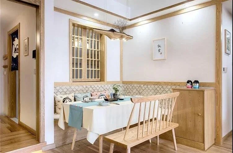 日式三居室，原木色和白色打造的舒适、自然的家